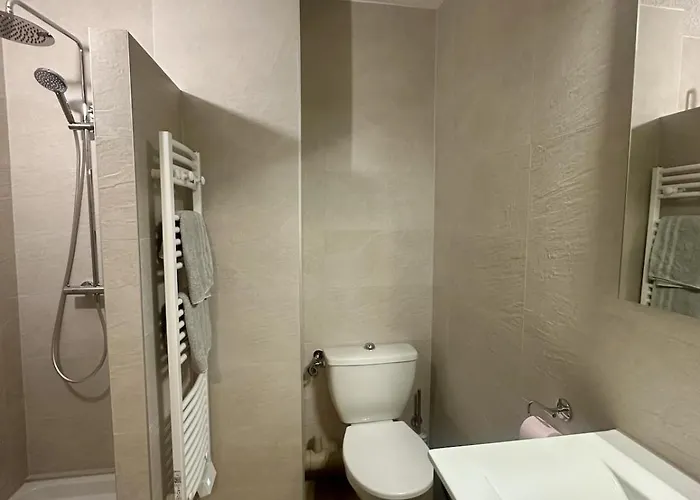 En Rez De Jardin-proche Du Centre Apartment L'Ile-Rousse (Corsica)